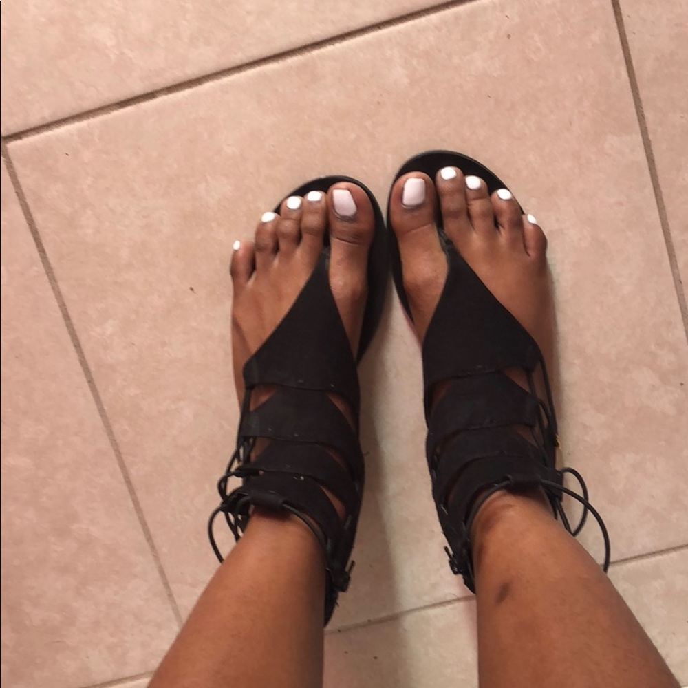 Also size 11 sandals